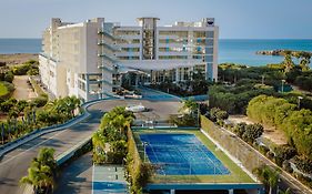 Nissiblu Beach Resort